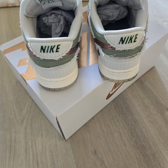 Kyler Murray Retro Dunks - Picture 15 of 16